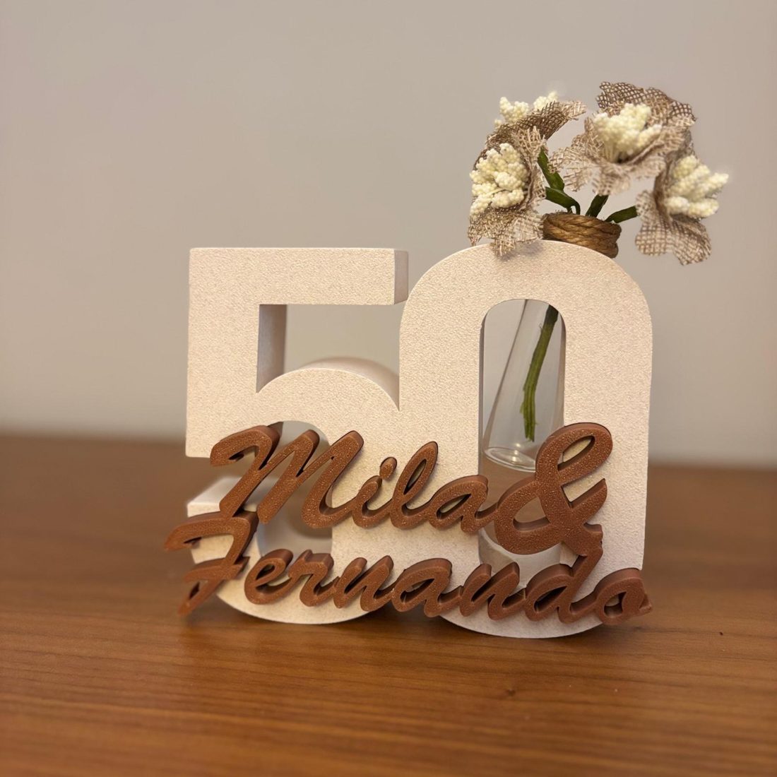 Número de madera personalizado para un aniversario