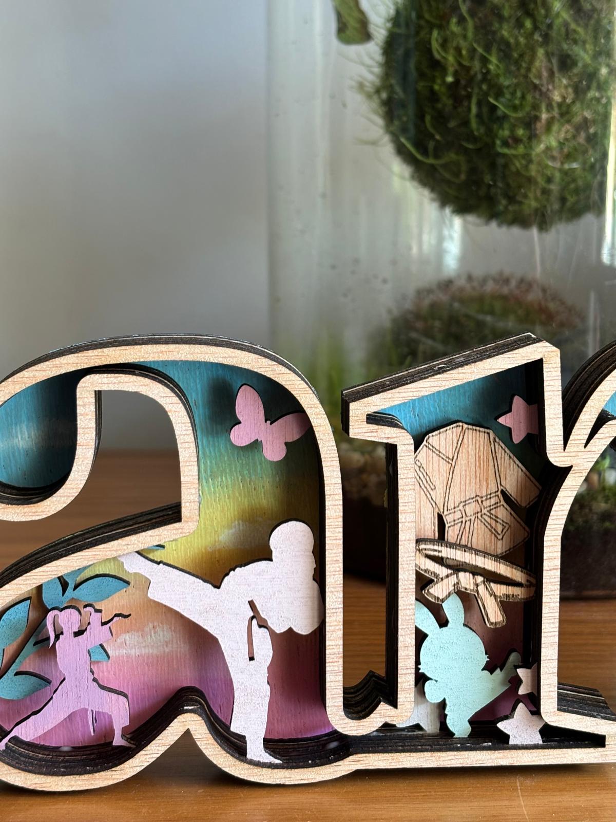 Detalles de temáticas personalizadas en madera multicapa